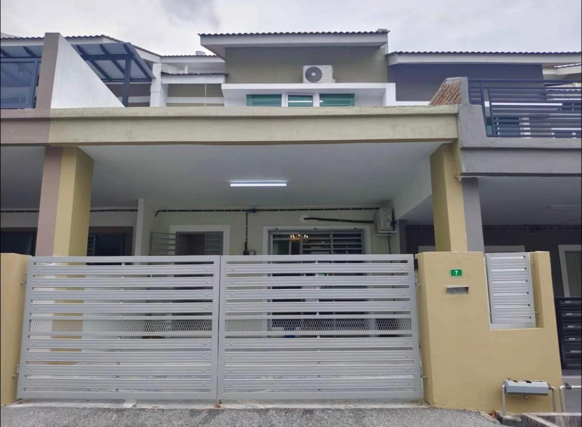 Zaravip Holiday home Lahat